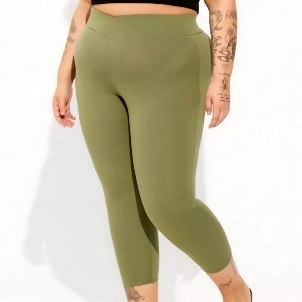 NWT Torrid Crop Overlapped Crossover Waist Premium Leggings Size 1X